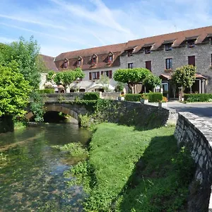 Logis - De L'ile - 3 Etoiles Et Restaurant Hotel
